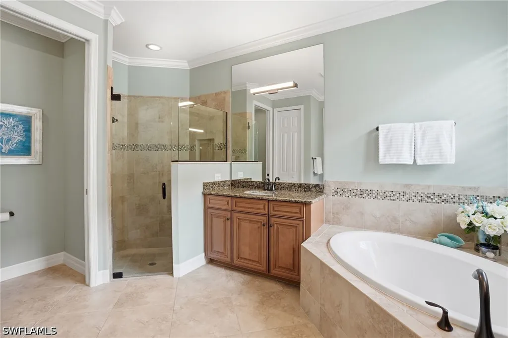 3054 Aviamar Circle Naples FL 34114