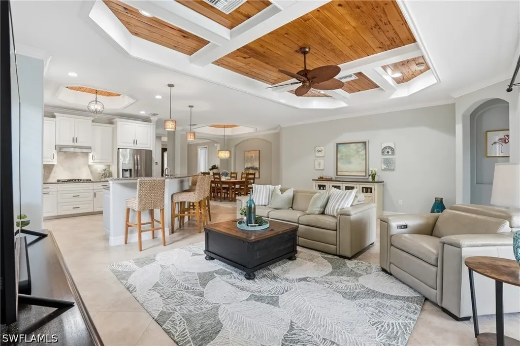 3054 Aviamar Circle Naples FL 34114