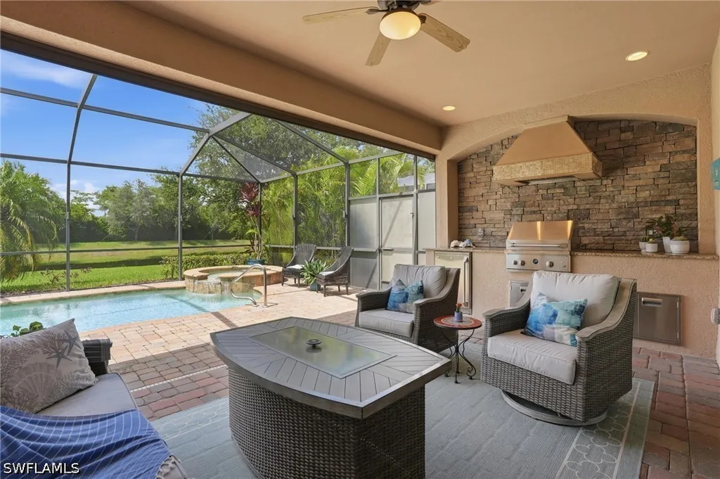 3054 Aviamar Circle Naples FL 34114