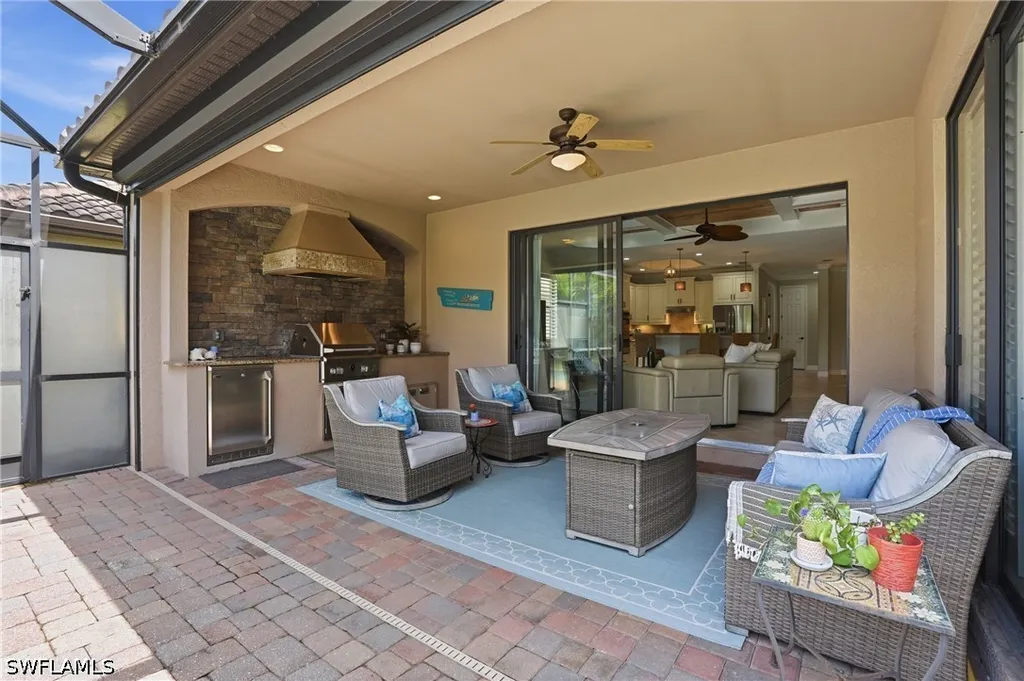 3054 Aviamar Circle Naples FL 34114