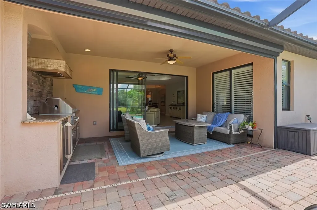 3054 Aviamar Circle Naples FL 34114