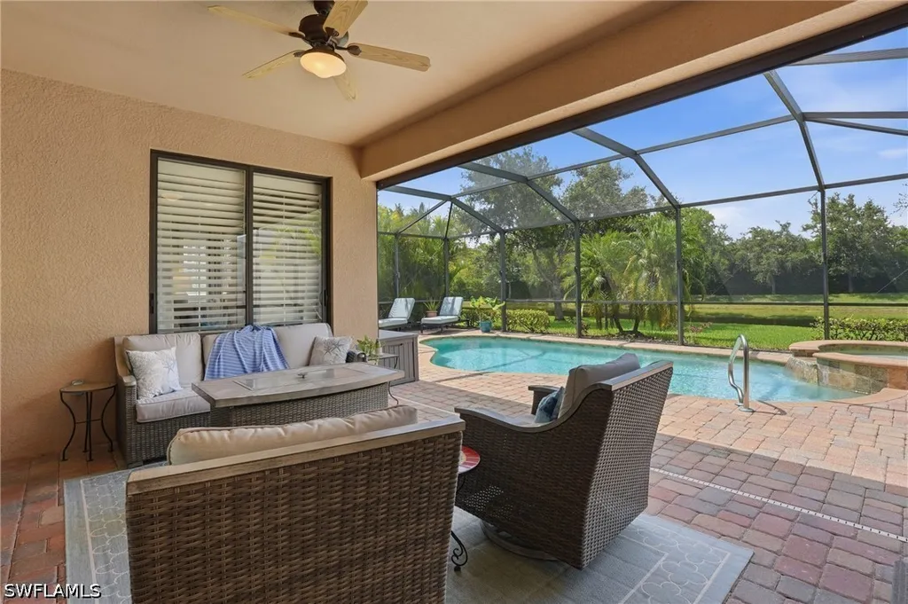 3054 Aviamar Circle Naples FL 34114