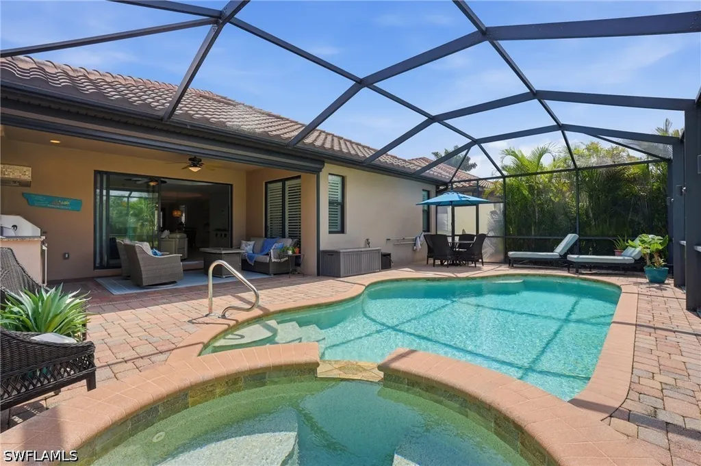 3054 Aviamar Circle Naples FL 34114