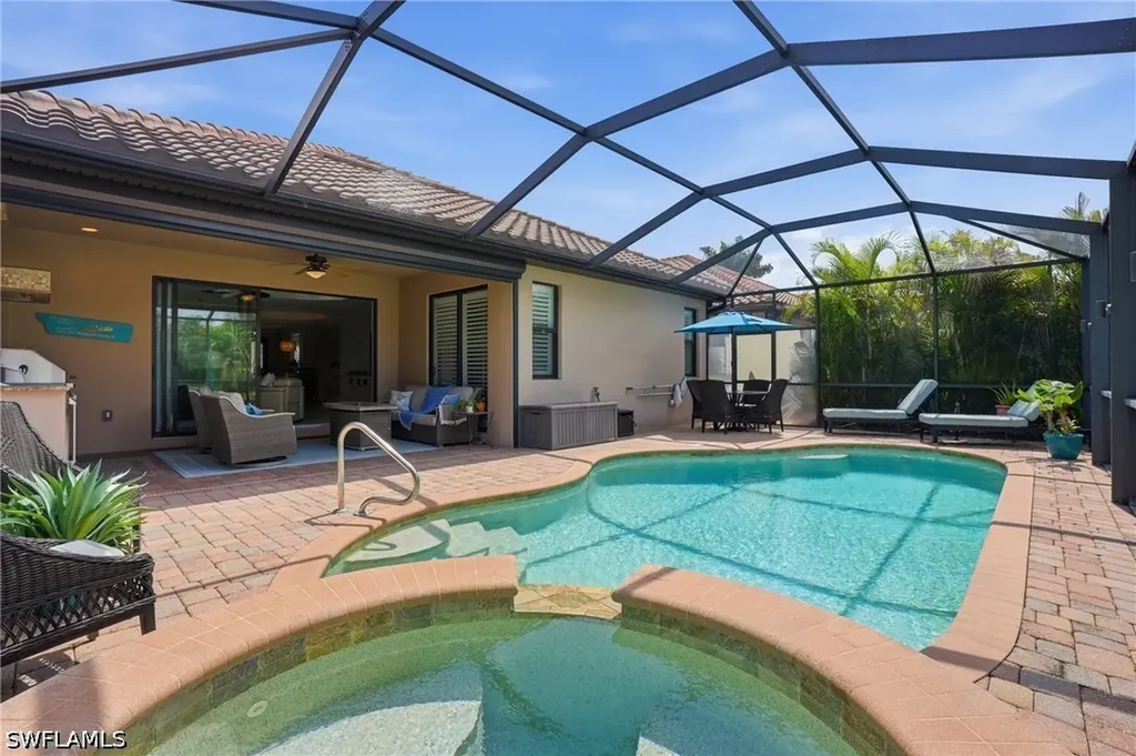 3054 Aviamar Circle Naples FL 34114
