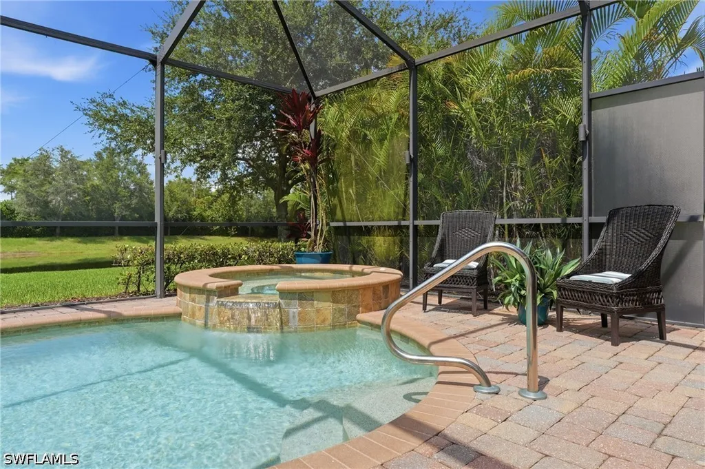 3054 Aviamar Circle Naples FL 34114