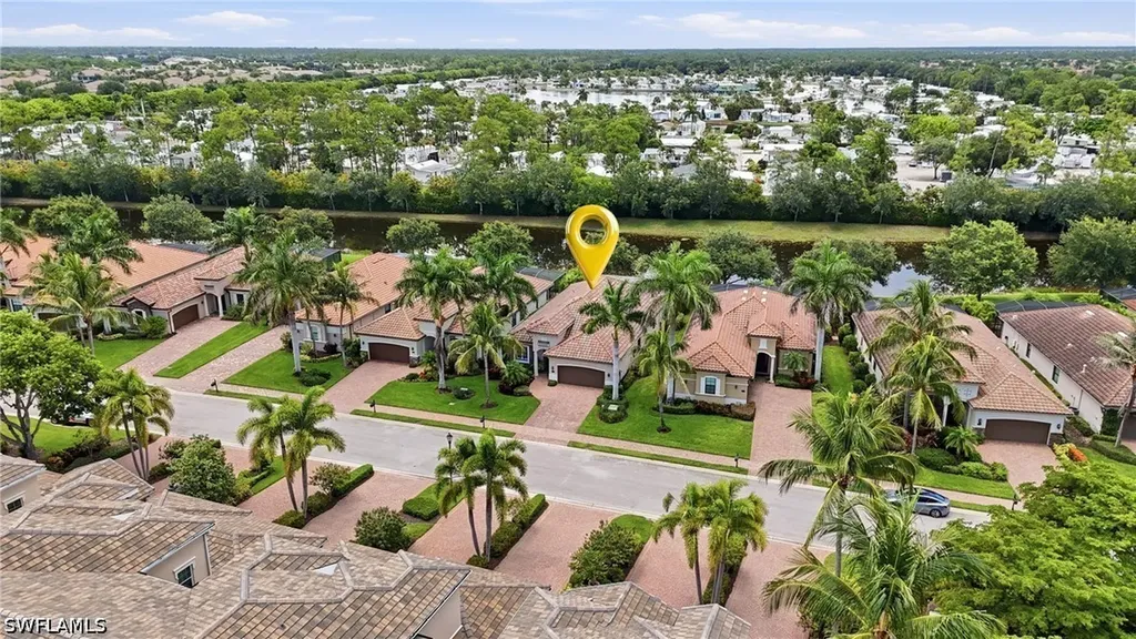 3054 Aviamar Circle Naples FL 34114