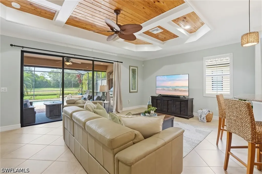 3054 Aviamar Circle Naples FL 34114