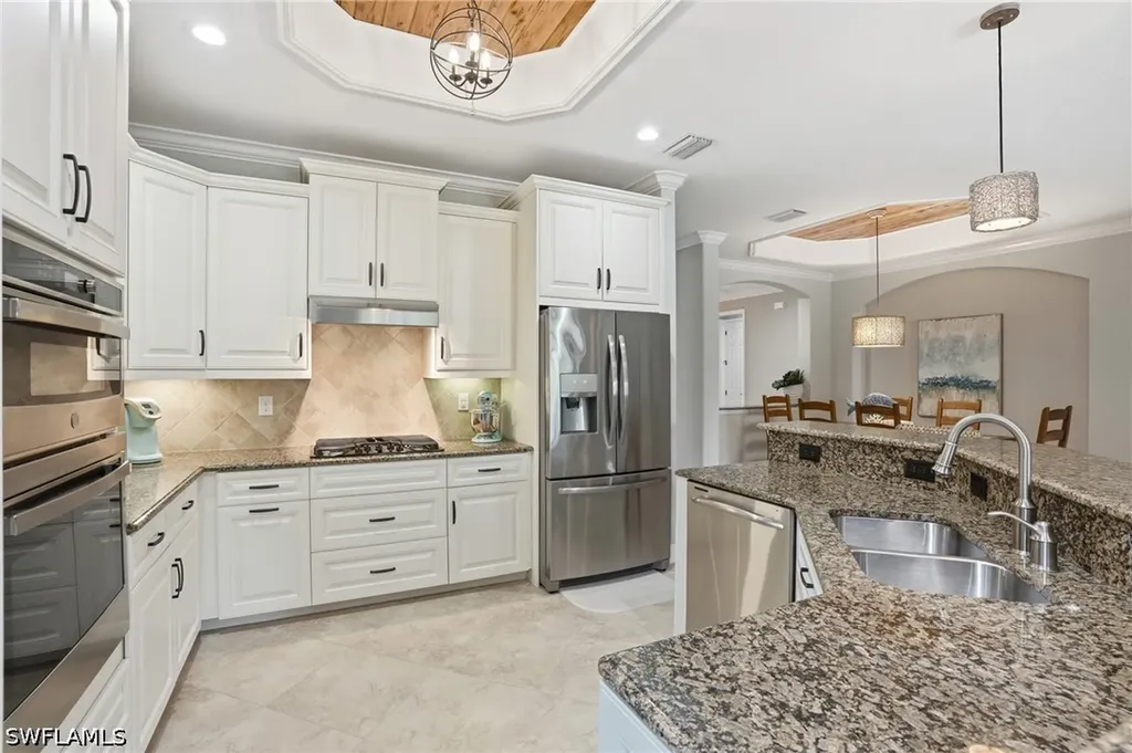3054 Aviamar Circle Naples FL 34114