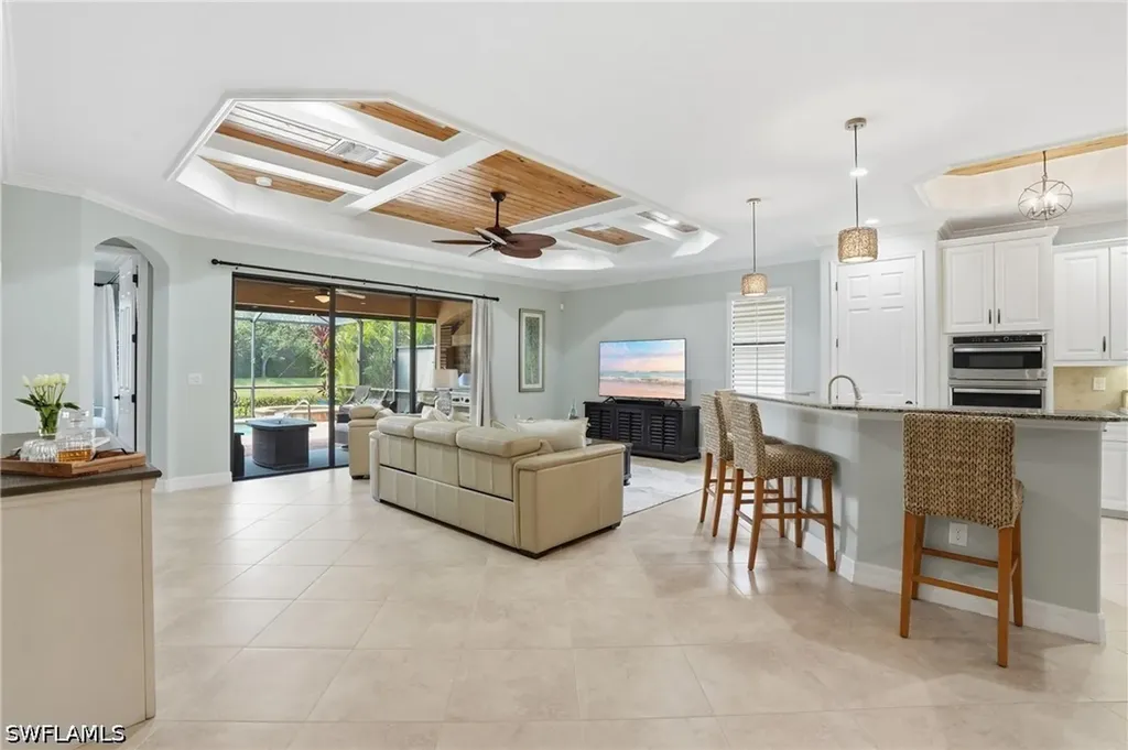 3054 Aviamar Circle Naples FL 34114