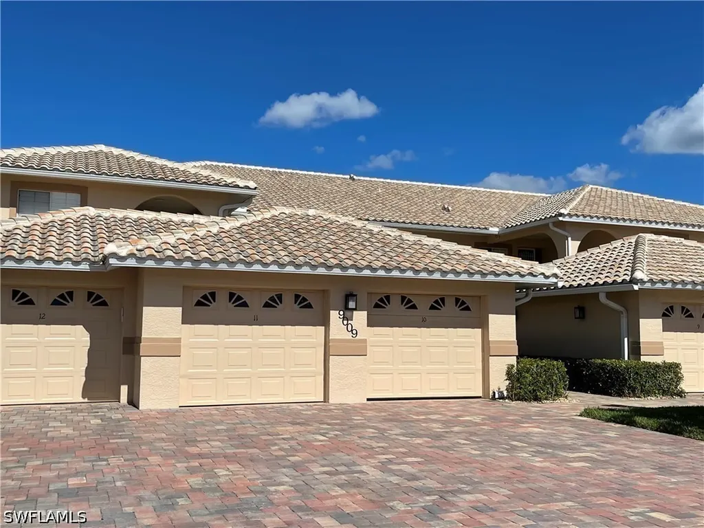 9009 Michael Circle Naples FL 34113