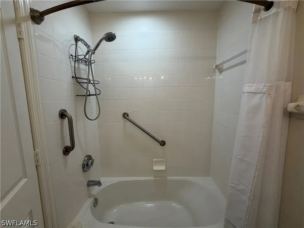 9009 Michael Circle Naples FL 34113