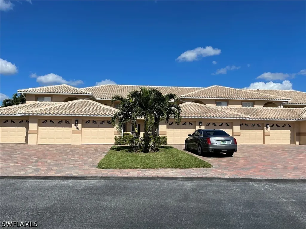 9009 Michael Circle Naples FL 34113