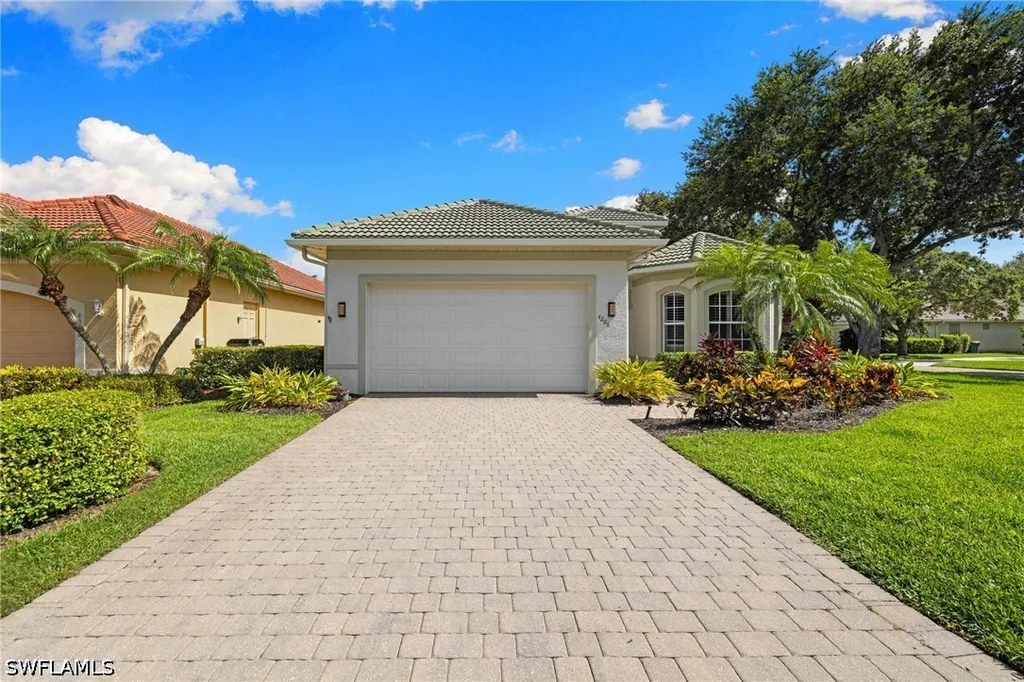 4208 Hampton Lane Naples FL 34119