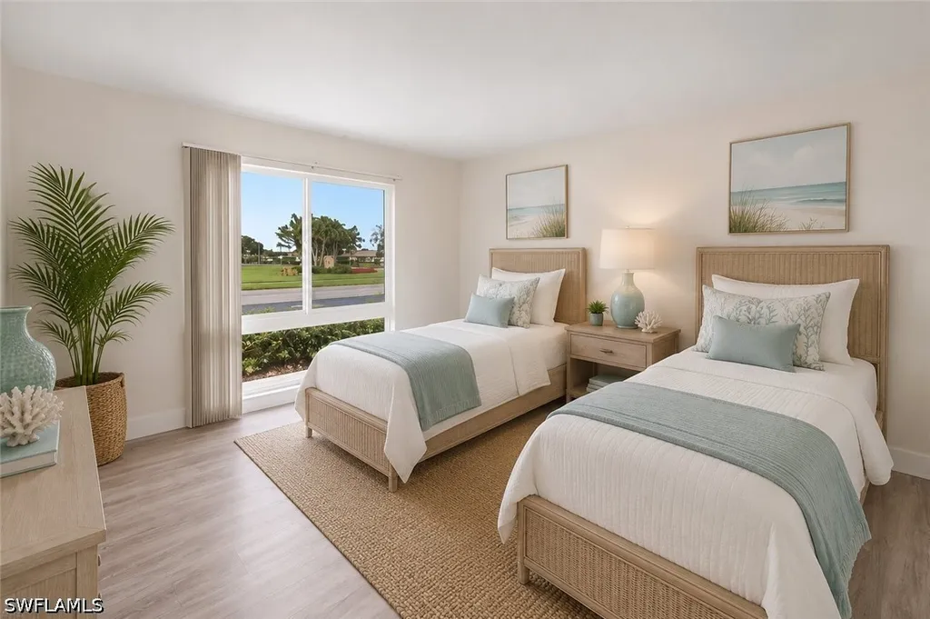 379 Palm Drive Naples FL 34112