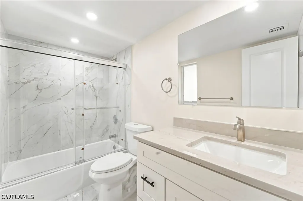 379 Palm Drive Naples FL 34112