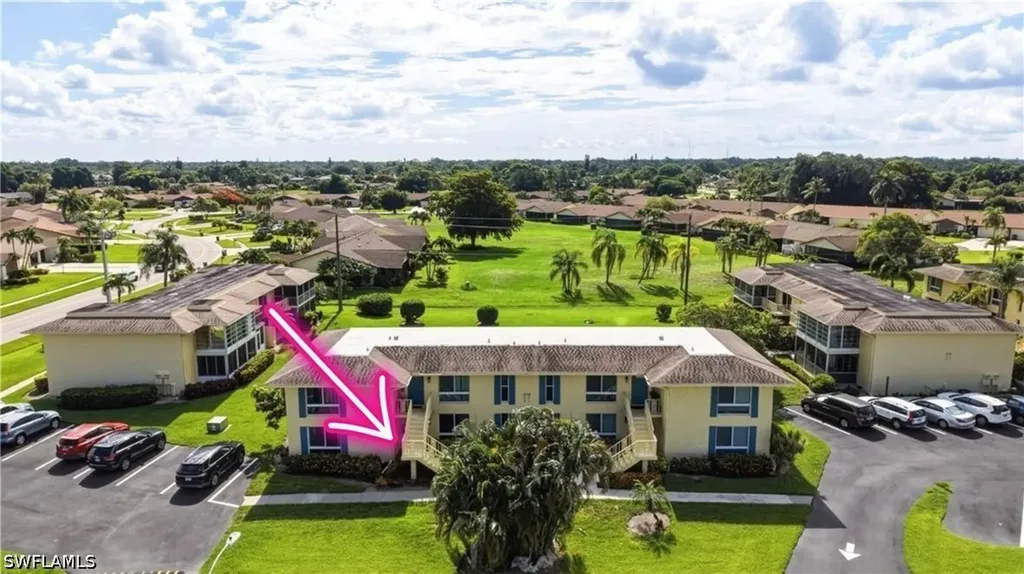 379 Palm Drive Naples FL 34112