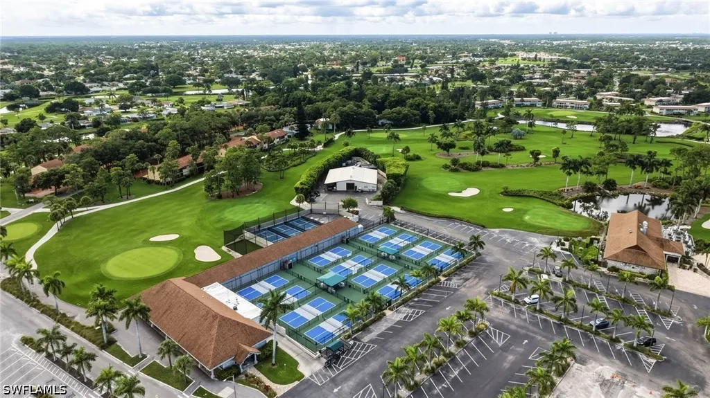379 Palm Drive Naples FL 34112