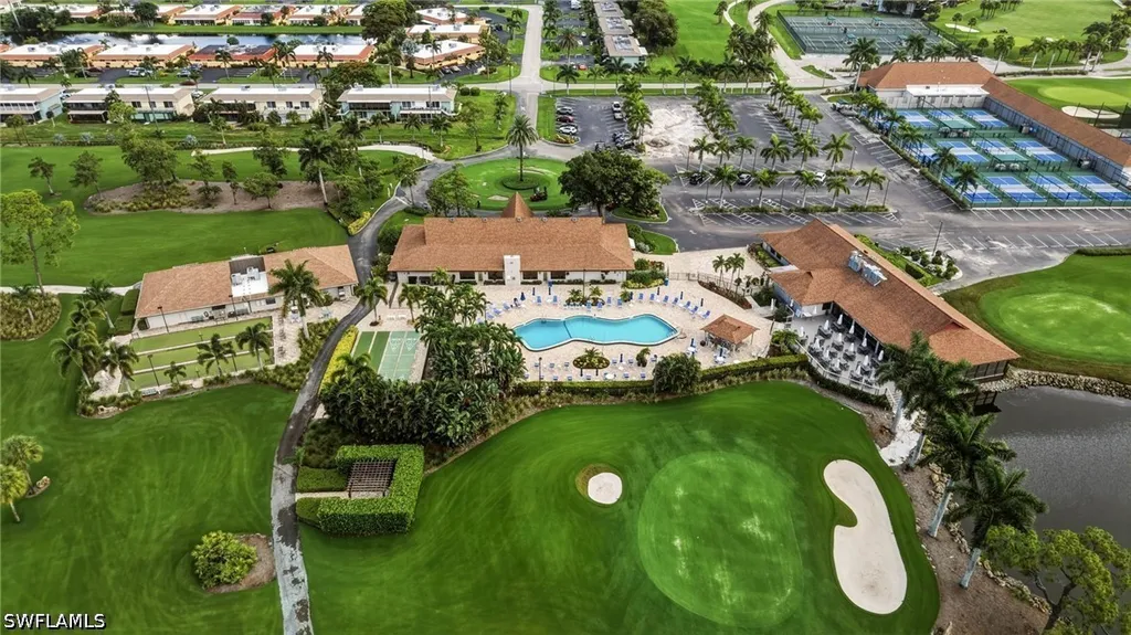 379 Palm Drive Naples FL 34112