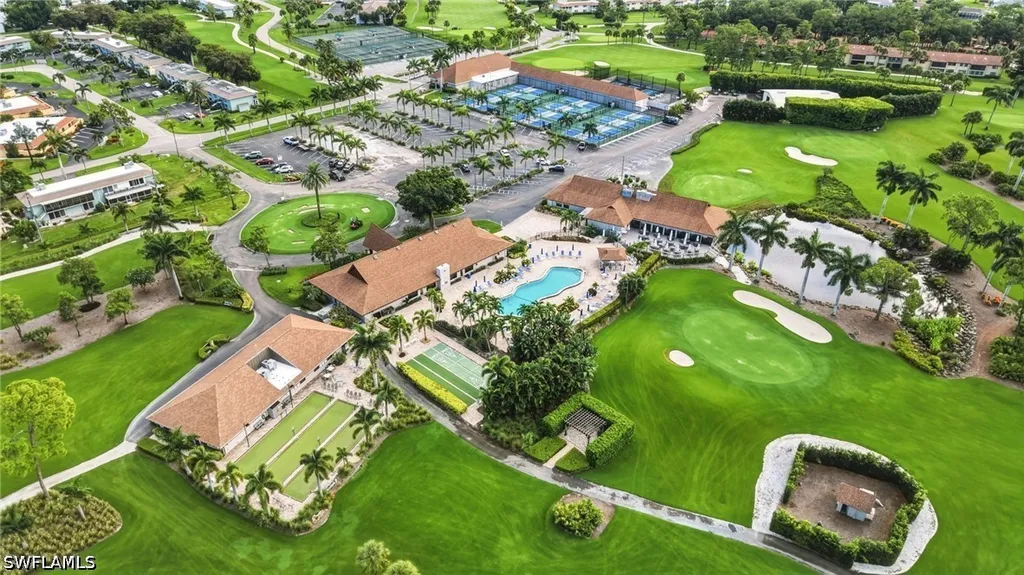 379 Palm Drive Naples FL 34112