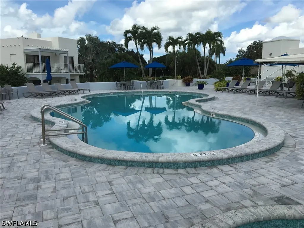 3321 Olympic Drive Naples FL 34105