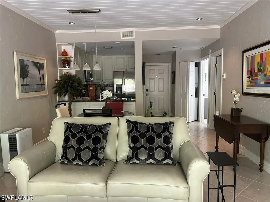 3321 Olympic Drive Naples FL 34105
