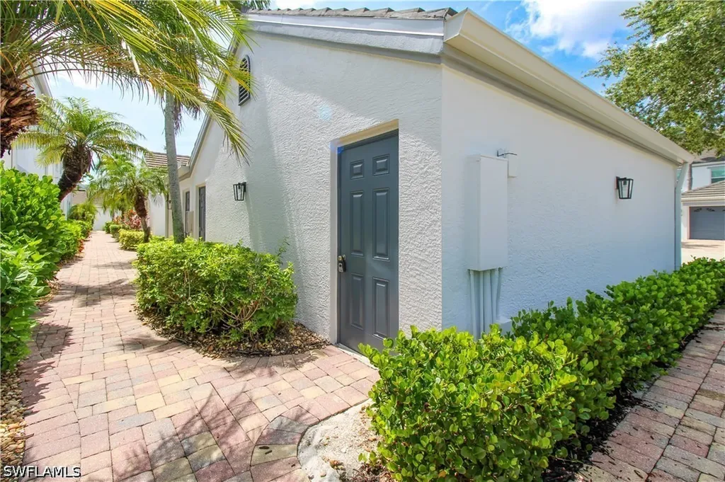 5964 Sand Wedge Lane Naples FL 34110