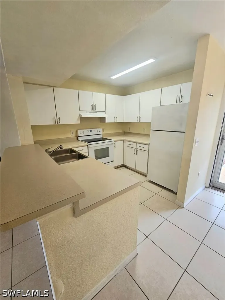8284 Key Royal Circle Naples FL 34119