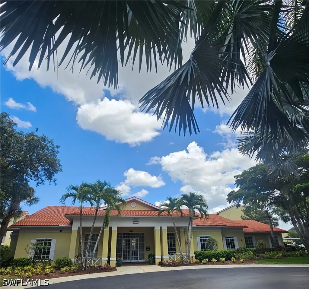 8284 Key Royal Circle Naples FL 34119