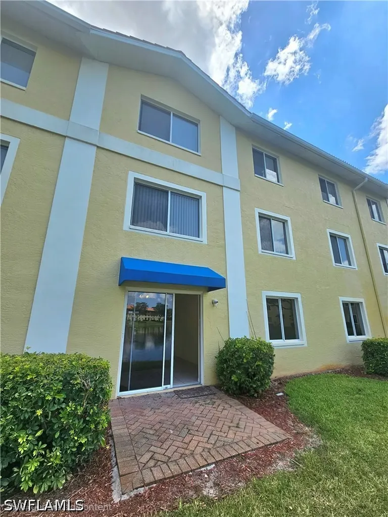 8284 Key Royal Circle Naples FL 34119
