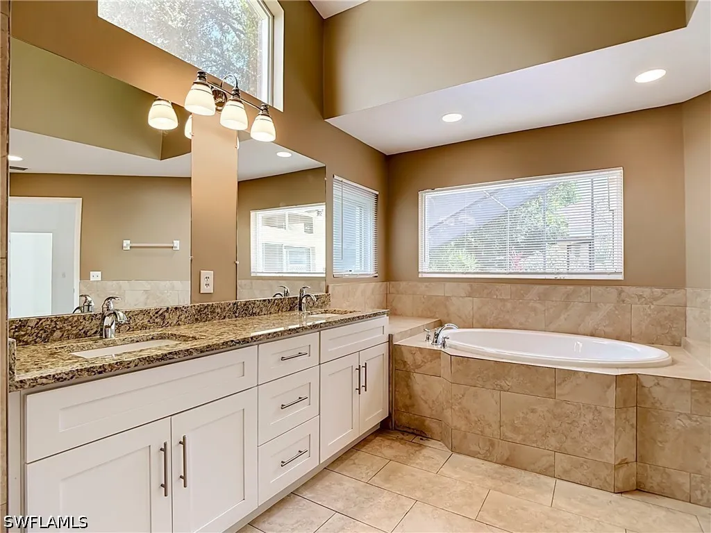 56 Grey Wing Point Naples FL 34113