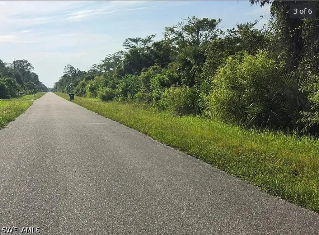 204 47th Avenue NE Naples FL 34120