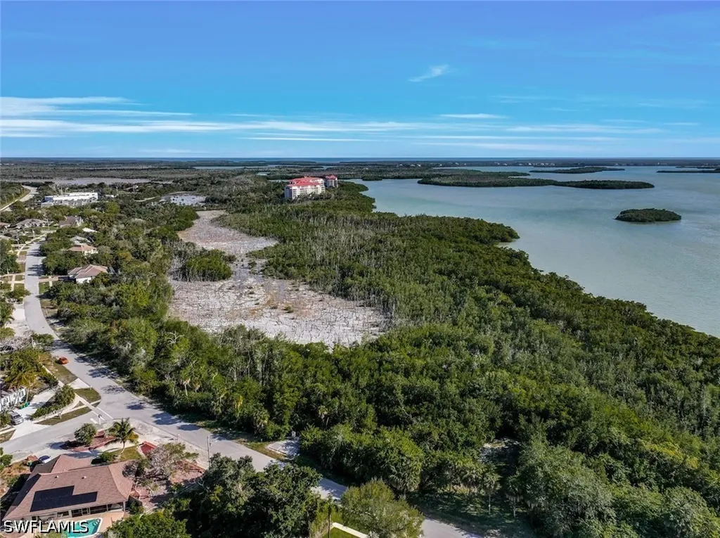 2031 Sheffield Avenue Marco Island FL 34145