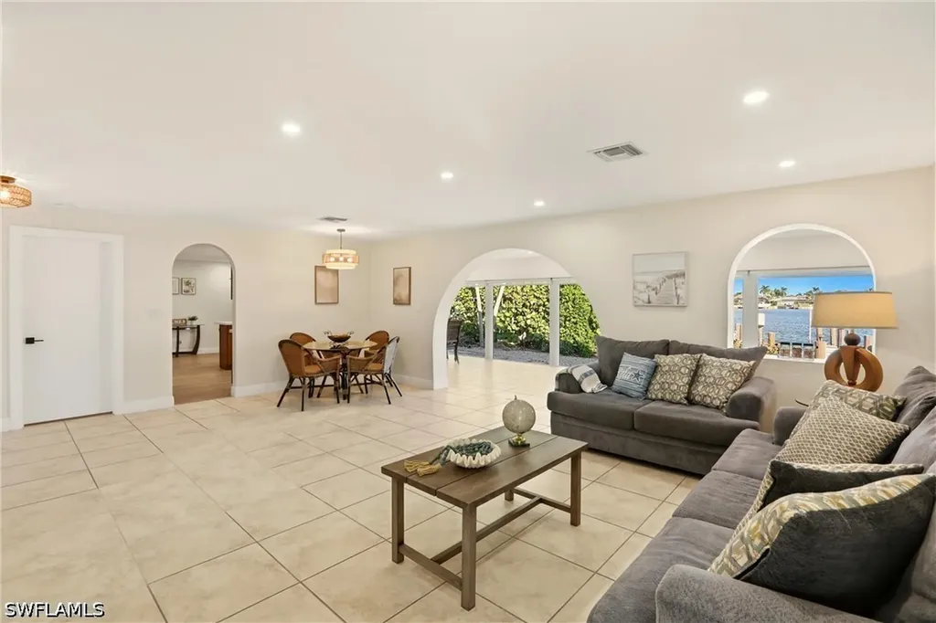 339 Landmark Street Marco Island FL 34145