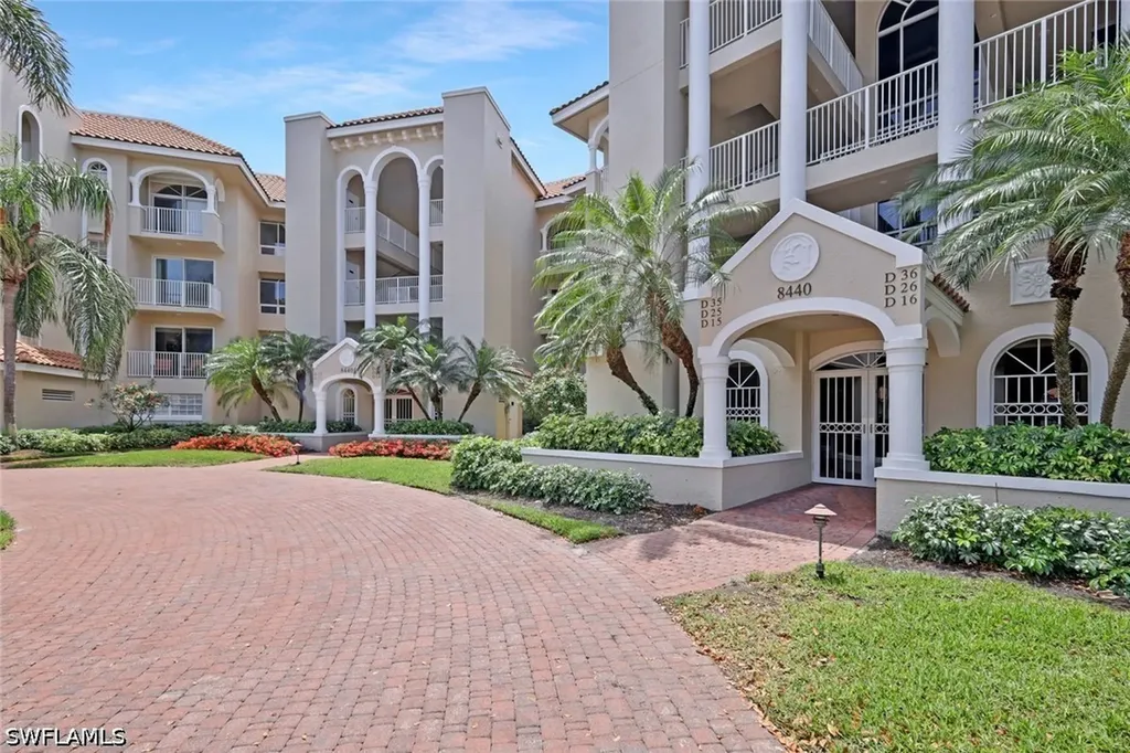 8440 Abbington Circle Naples FL 34108