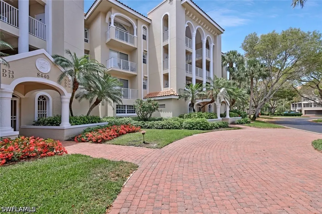 8440 Abbington Circle Naples FL 34108