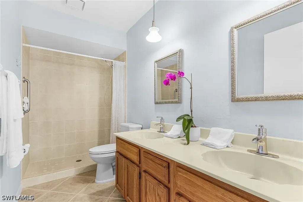 5857 Rattlesnake Hamm Road Naples FL 34113