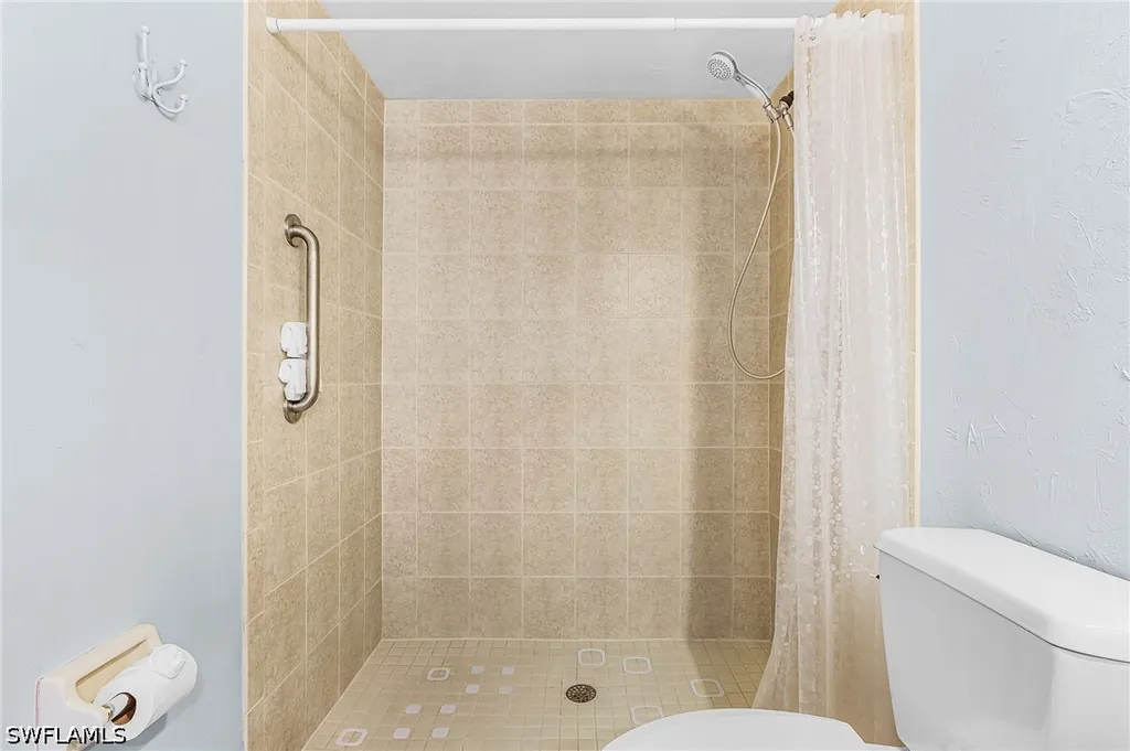 5857 Rattlesnake Hamm Road Naples FL 34113