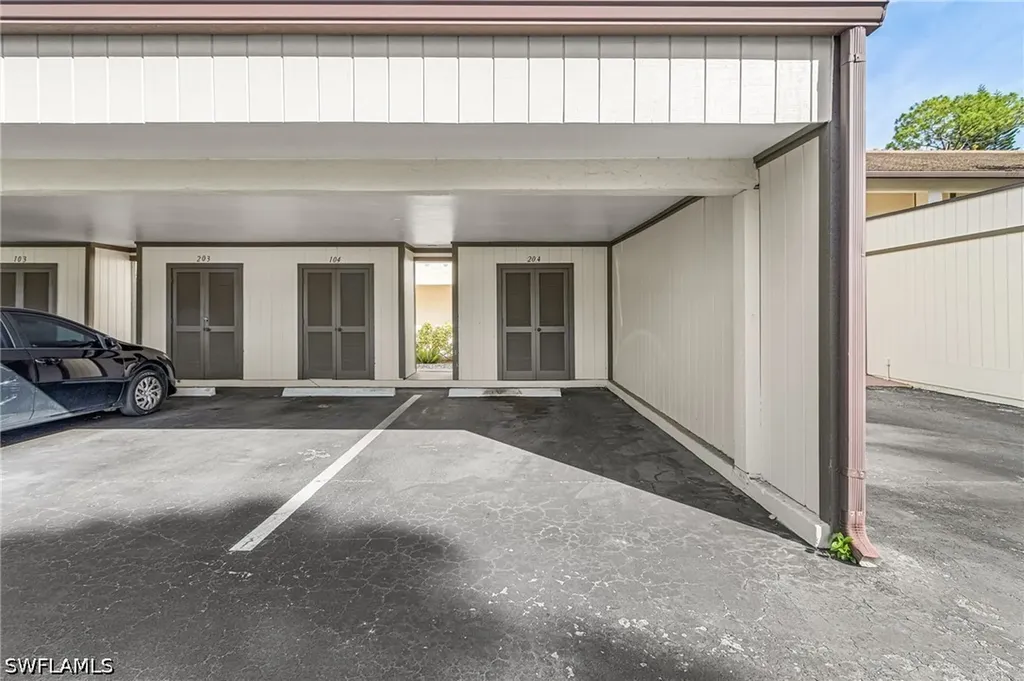 5857 Rattlesnake Hamm Road Naples FL 34113