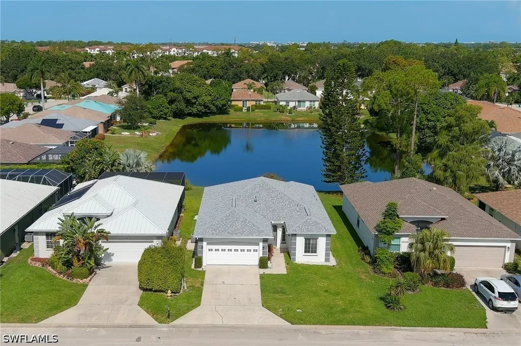 223 Stanhope Circle Naples FL 34104