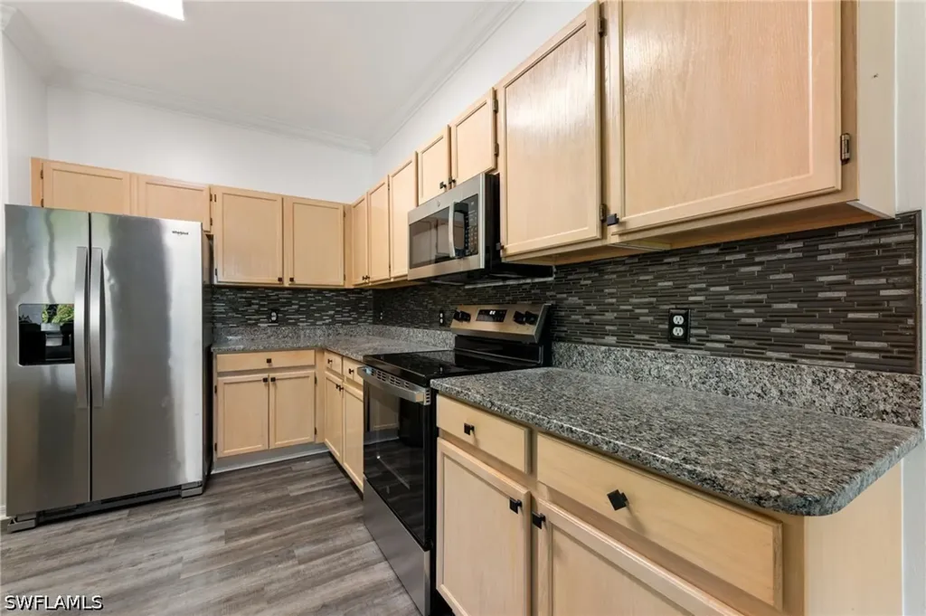 223 Stanhope Circle Naples FL 34104