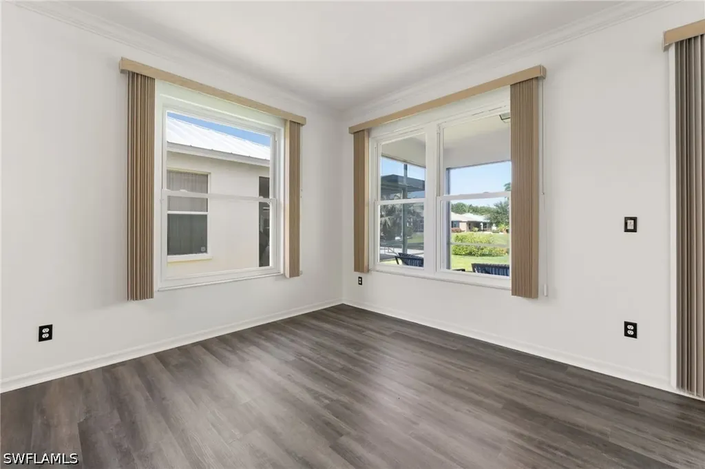 223 Stanhope Circle Naples FL 34104