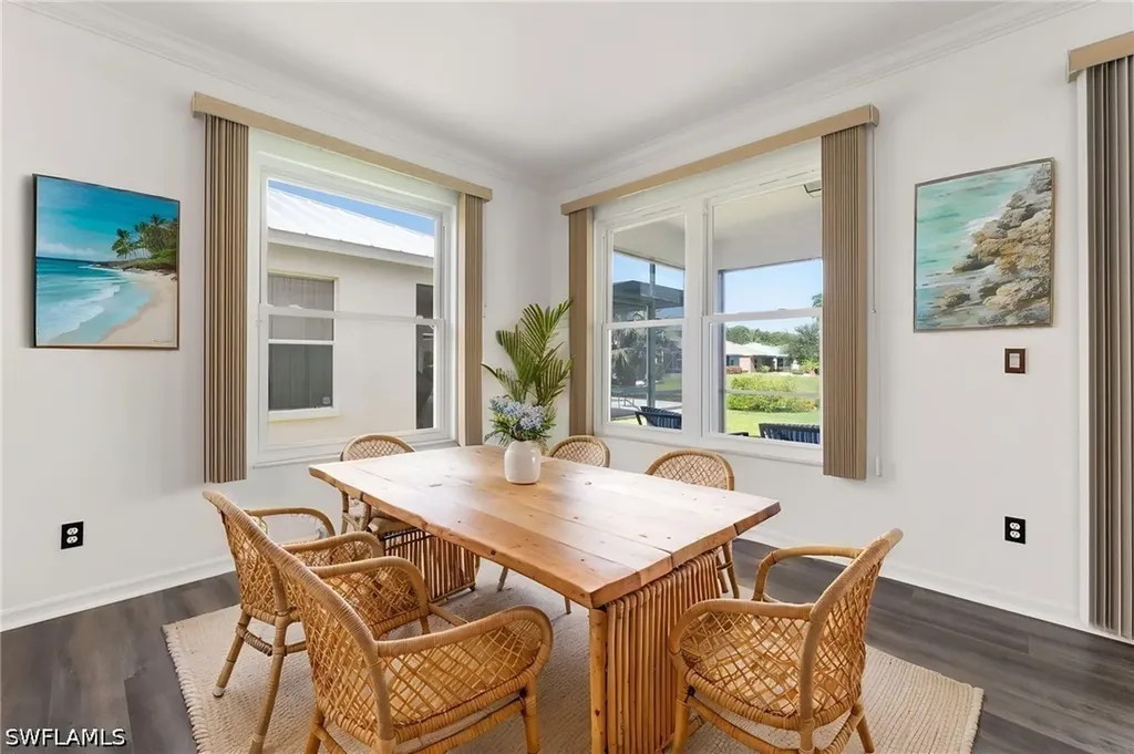 223 Stanhope Circle Naples FL 34104