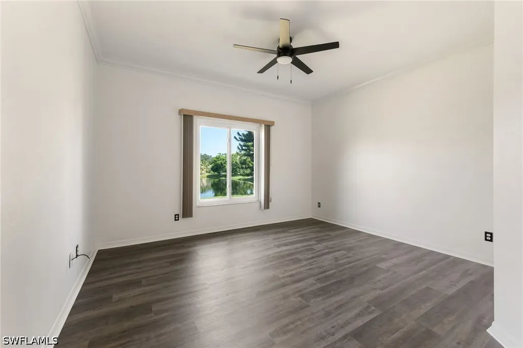 223 Stanhope Circle Naples FL 34104