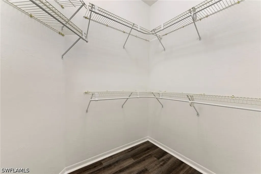 223 Stanhope Circle Naples FL 34104