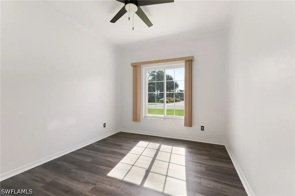 223 Stanhope Circle Naples FL 34104
