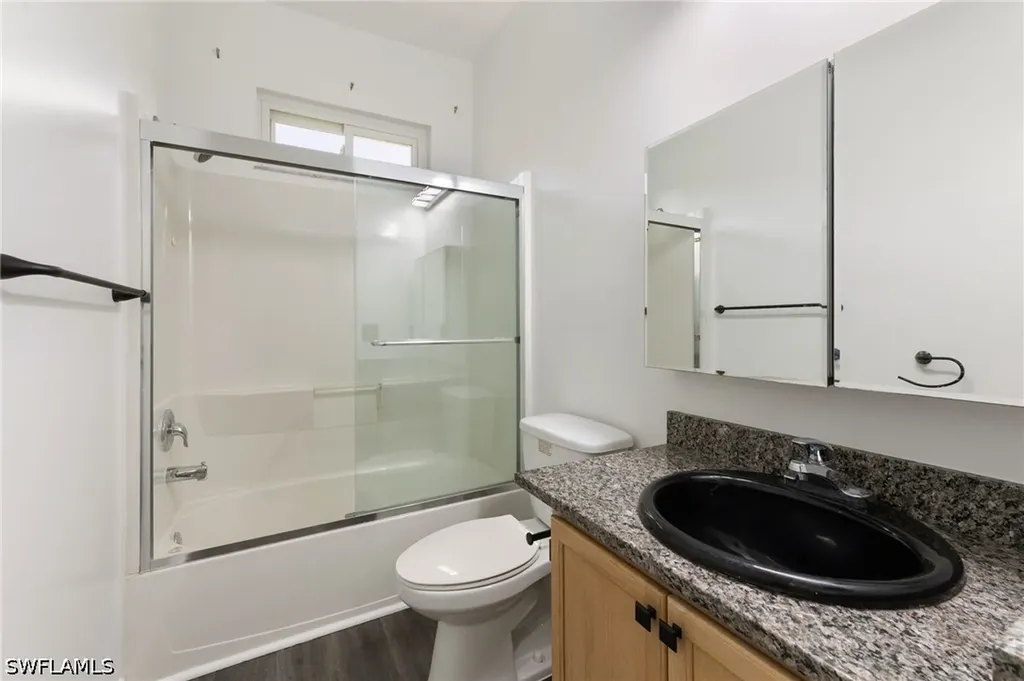 223 Stanhope Circle Naples FL 34104