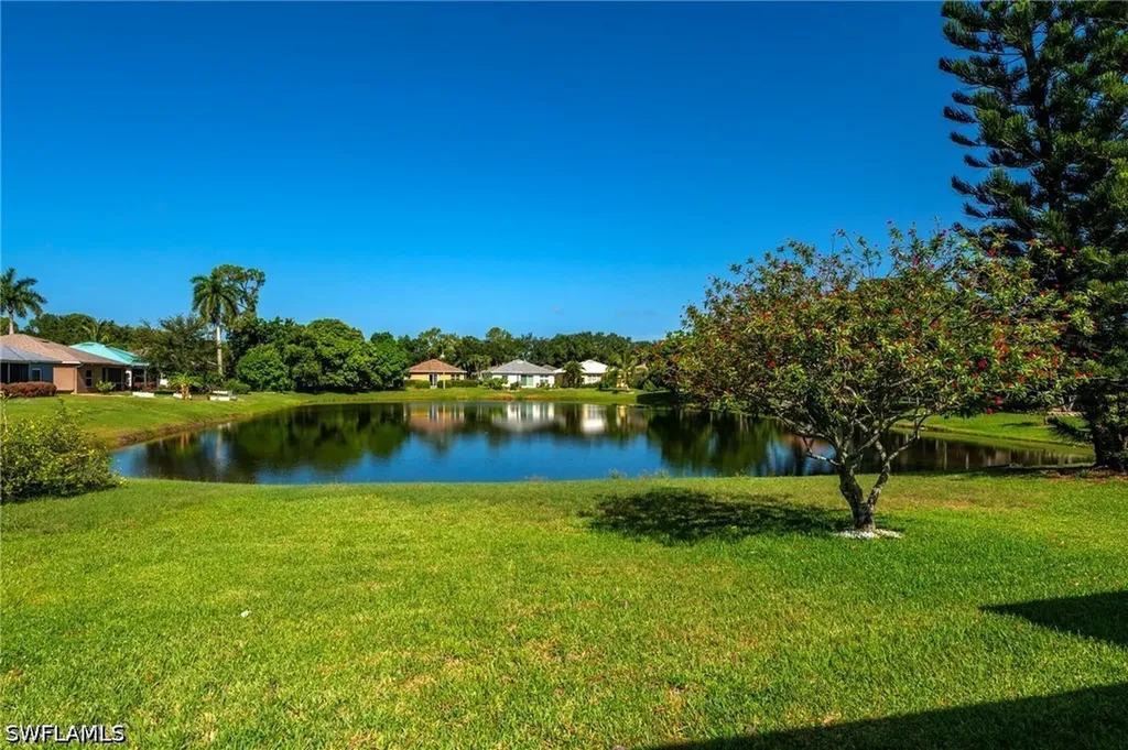 223 Stanhope Circle Naples FL 34104