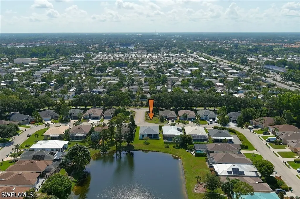 223 Stanhope Circle Naples FL 34104