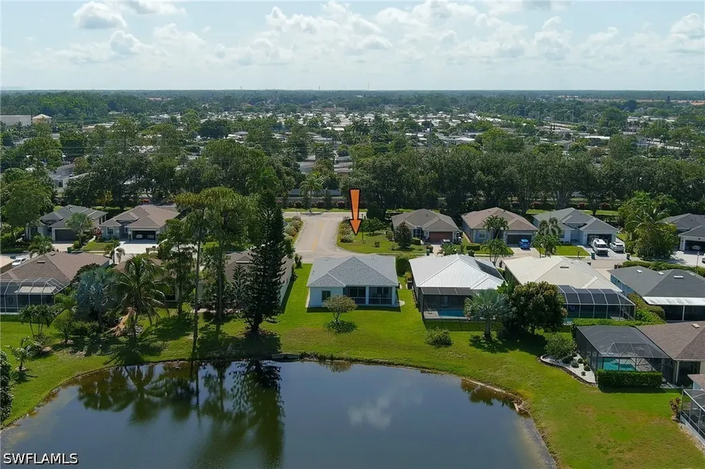 223 Stanhope Circle Naples FL 34104