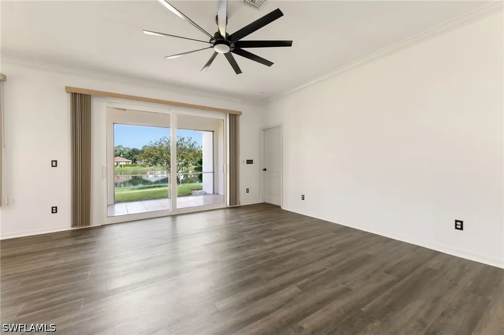 223 Stanhope Circle Naples FL 34104